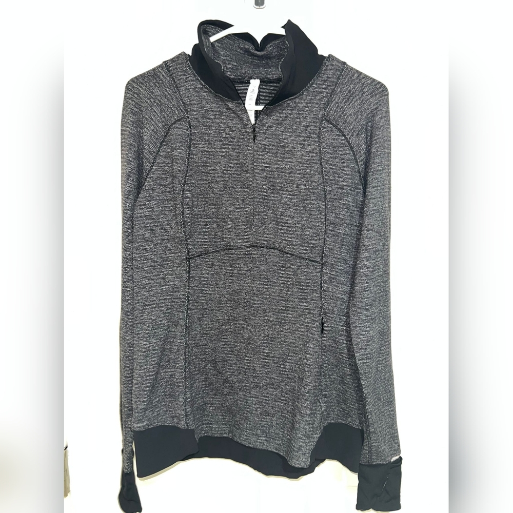 PRICE DROP!! LULULEMON Runderful Half Zip Long Sleeve Size 10